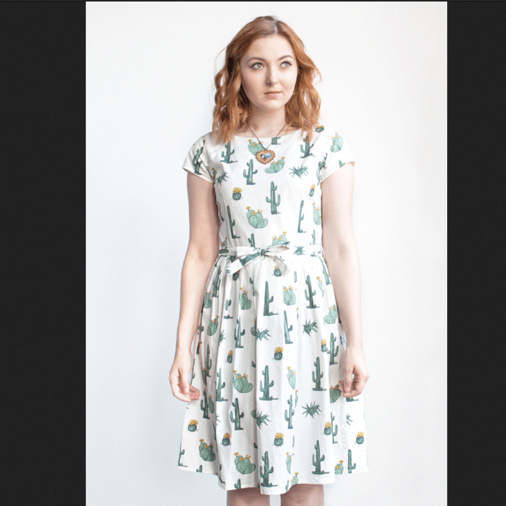 Run & Fly Midi Belted Cactus Dress w Side-Zip